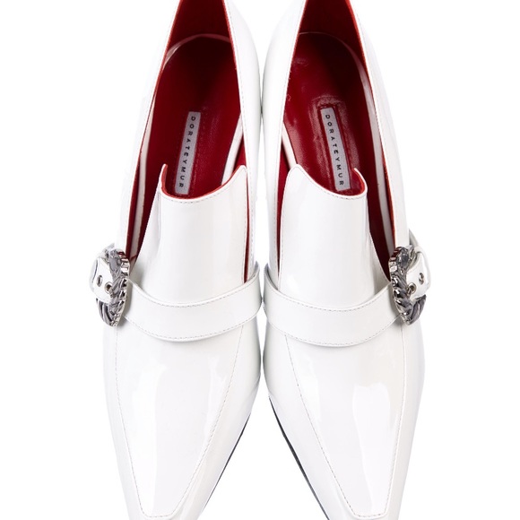 White shoes - Picture 4 of 4